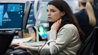 Beautiful Journalist Nude Debut – Completely Showing